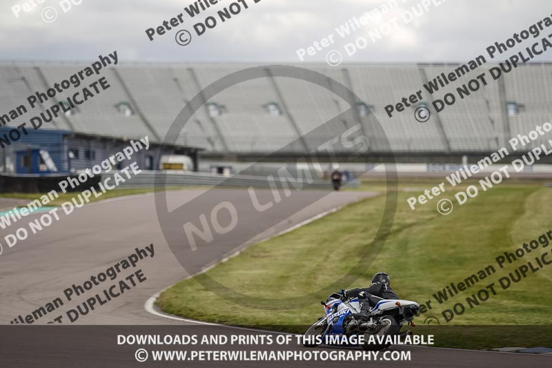 Rockingham no limits trackday;enduro digital images;event digital images;eventdigitalimages;no limits trackdays;peter wileman photography;racing digital images;rockingham raceway northamptonshire;rockingham trackday photographs;trackday digital images;trackday photos